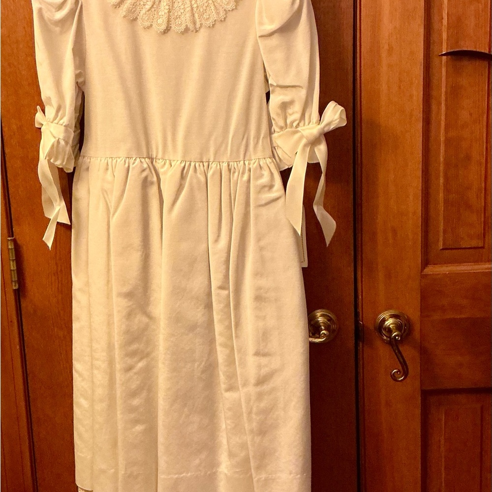 Charming Ivory Kids Dress with Bow Accents